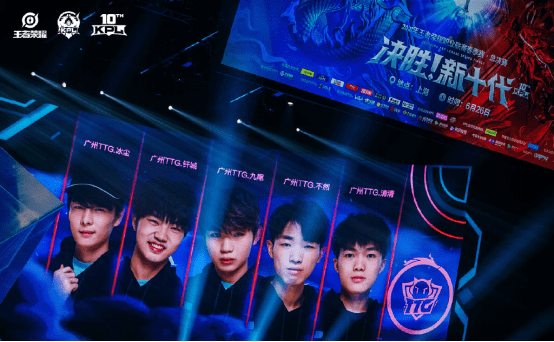 于他们调整 于他们调整