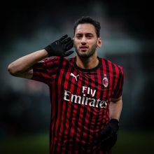 并提升了球 并提升了球